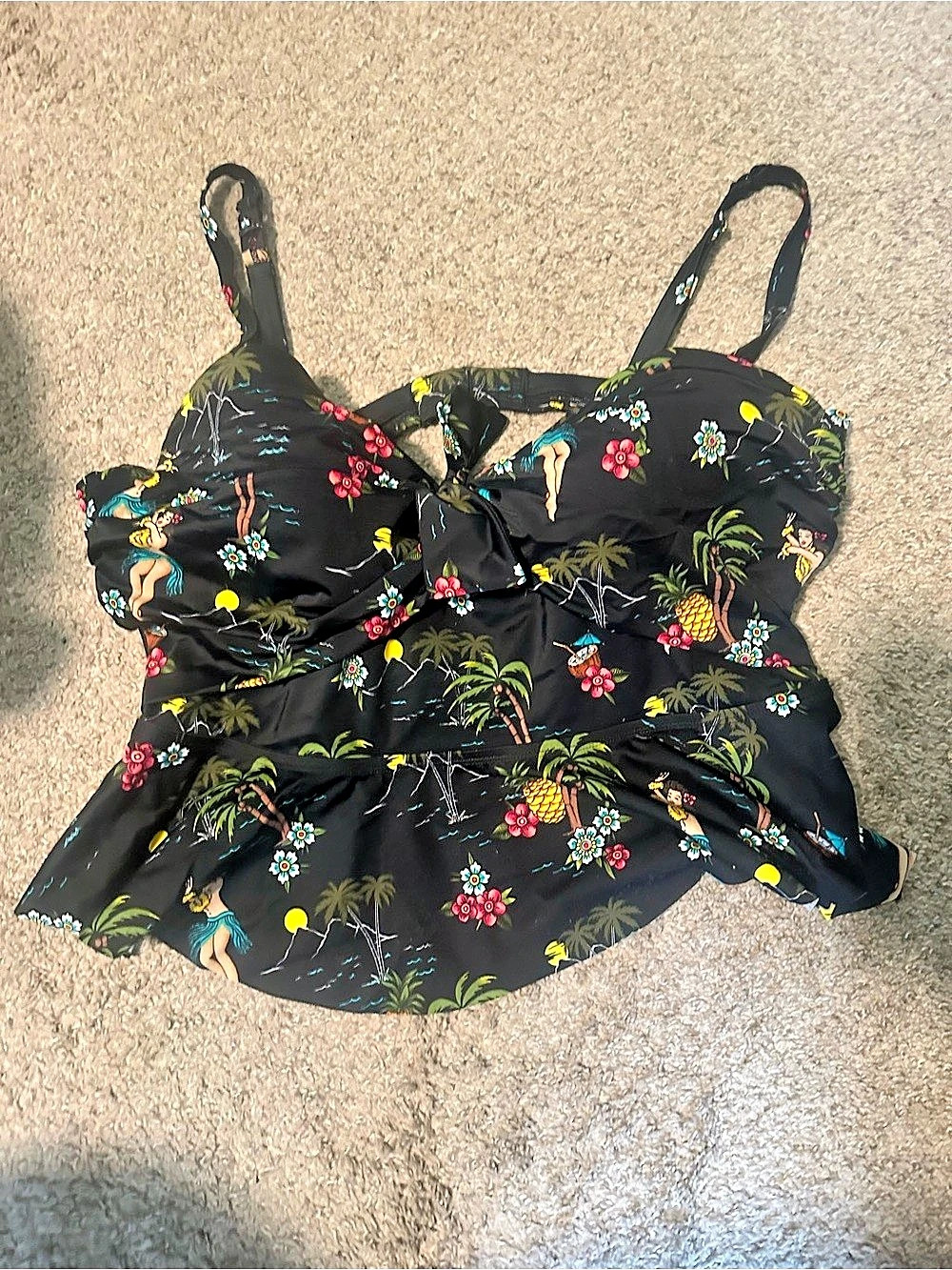 Torrid Floral bathing suit top in Black Size 3F